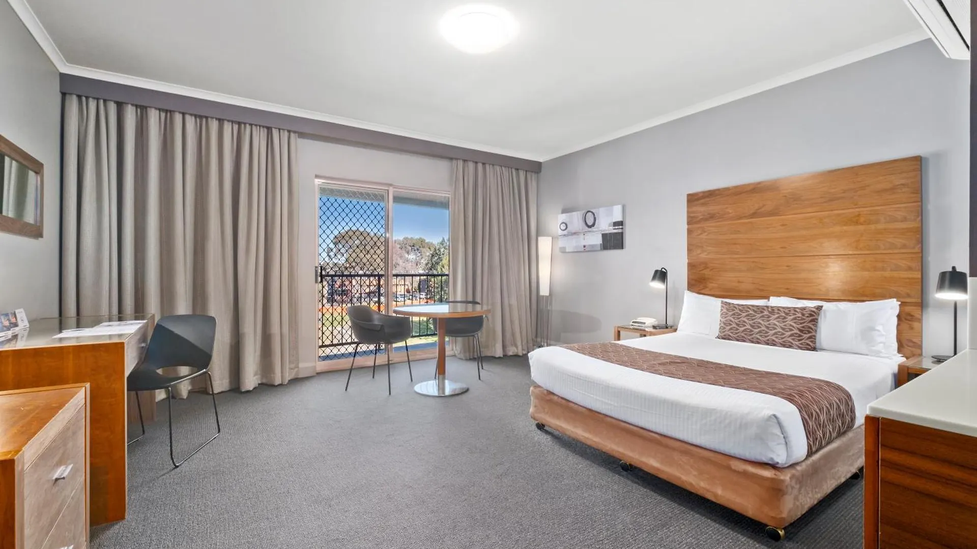 Quality Hotel Dickson Canberra Australia