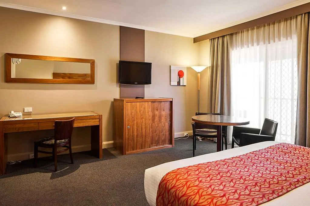 Quality Hotel Dickson Canberra 4*,